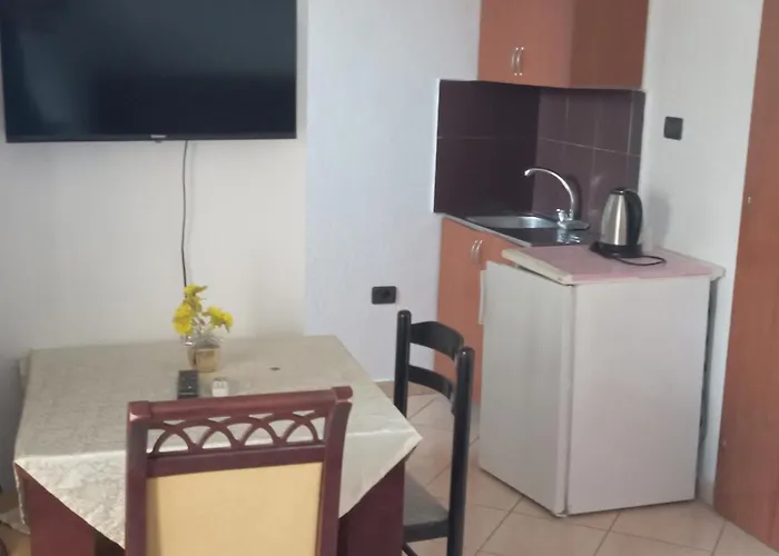 Affittacamere A-vila Golem (Tirana)